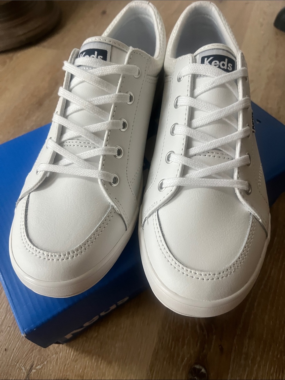 Keds Women’s White Low-Top Leather Sneakers | NWT - Picture 3 of 9
